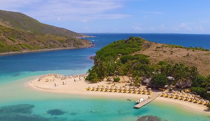 pinel-island-robinson-speedboat-island-tour