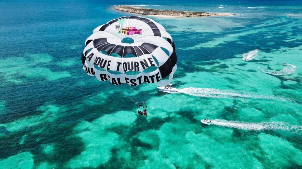 Parasailing in Orient Bay St Martin