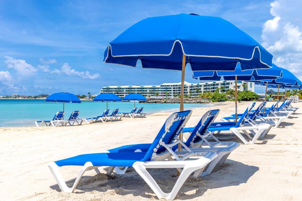 Kim Sha Beach in Simpson Bay St. Maarten